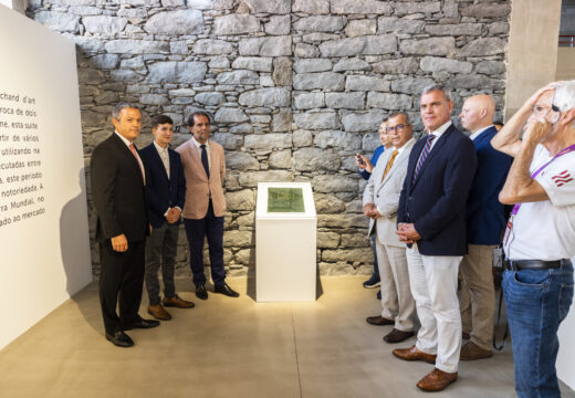 O alcalde de Ribeira acude á inauguración do Centro Cultural e de Investigação do Funchal